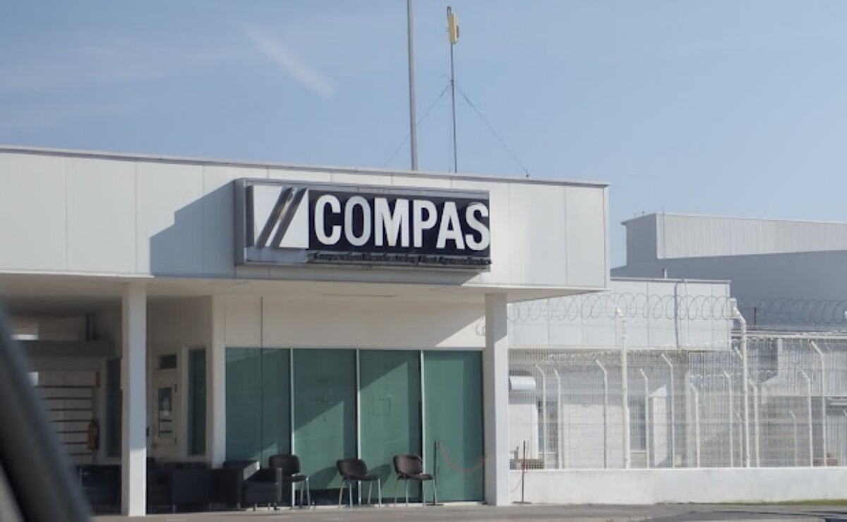 ¡No fue socavón! Reparan hundimiento en la colonia del Valle