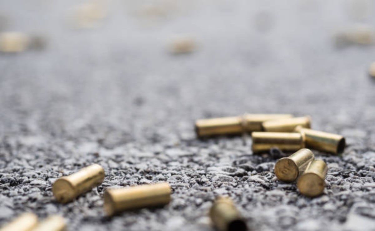 Sujeto en situación vulnerable es detenido por robar pistola a mujer policía