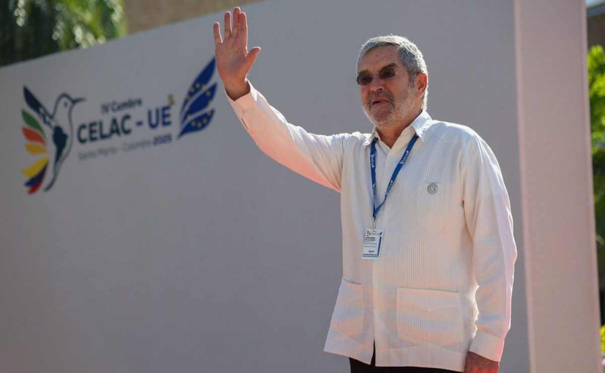 Juanpa da la vuelta al mundo… para perder el control