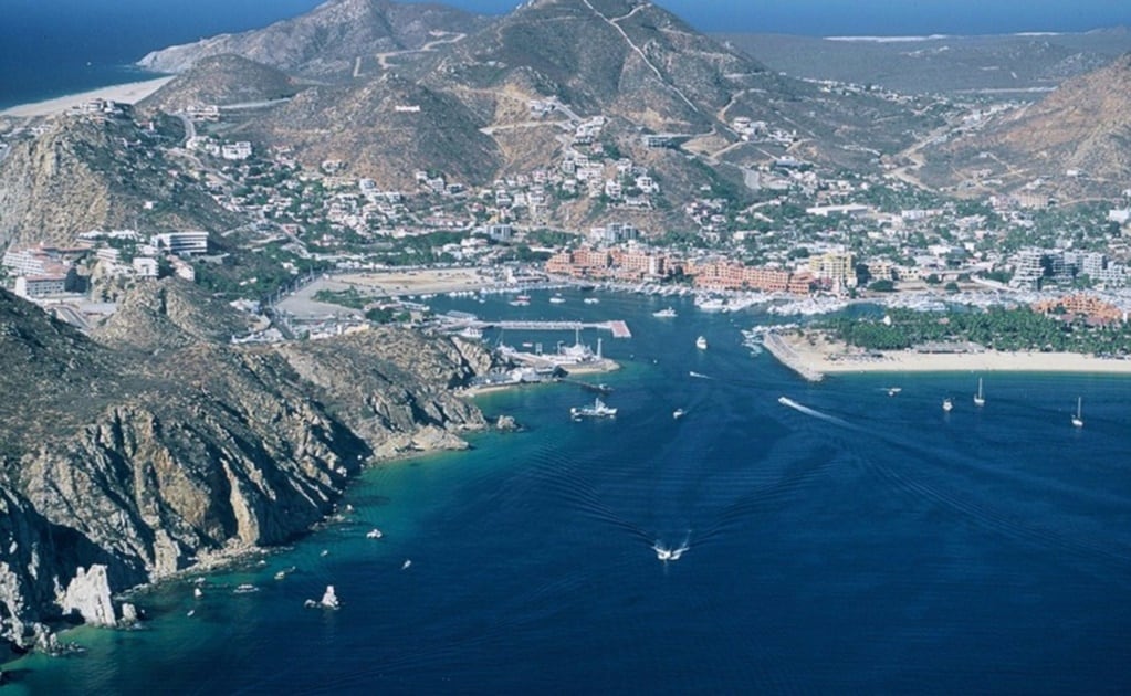 Senado de EU avala plan para poner fin al cierre de gobierno