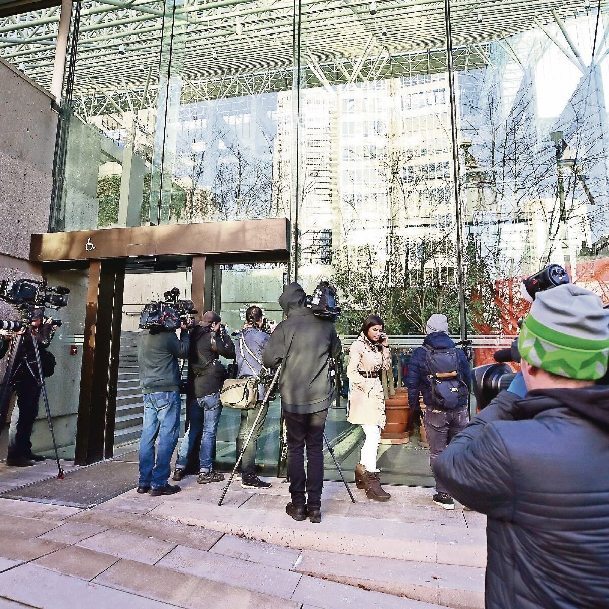 Hallan cuerpo de un hombre en el canal Arroyo Cuatzin, en límites de Coyoacán e Iztapalapa