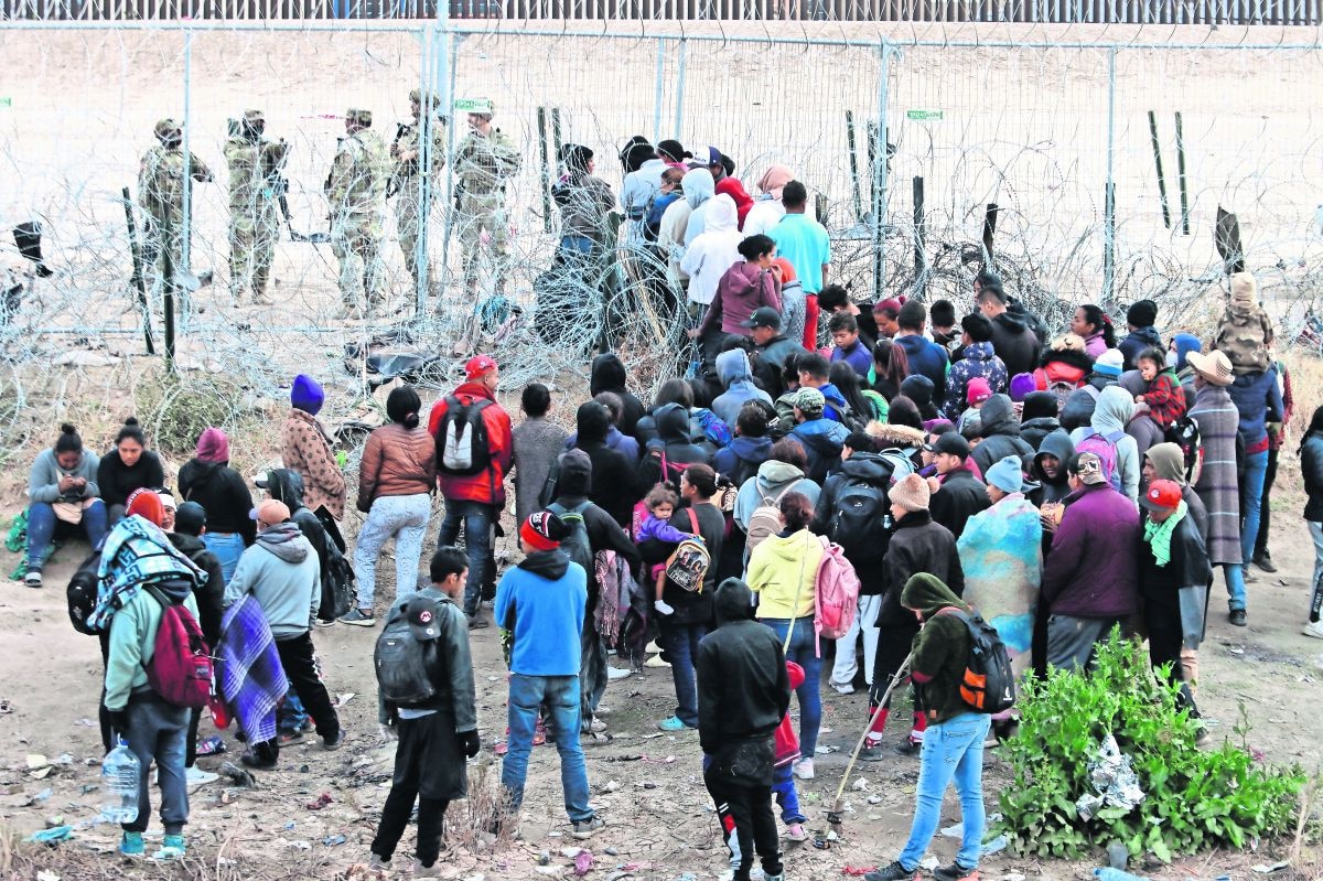 Deshidratados y desesperados, migrantes que estuvieron varados en Zacatecas llegan a Torreón
