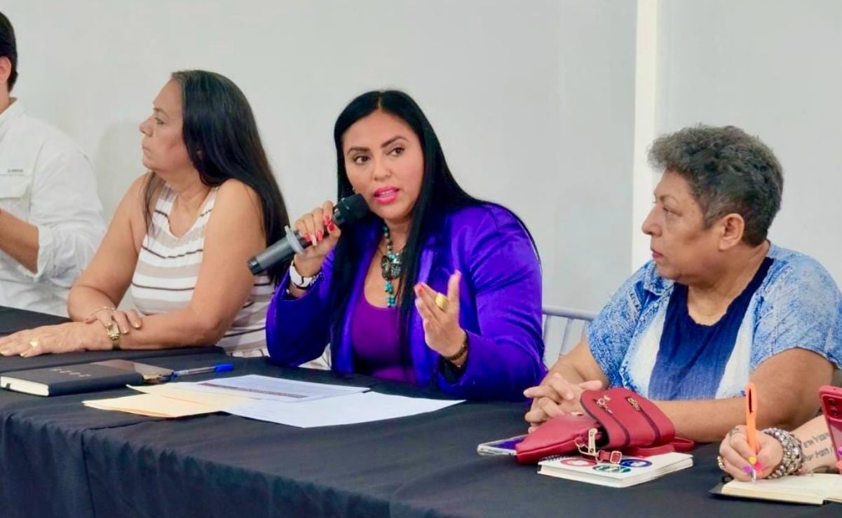 Salineros de Oaxaca, entre los estragos del rompeolas y la contaminación de Pemex   