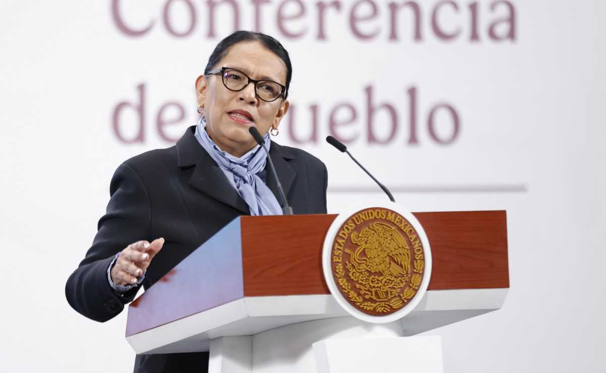 Normalistas marchan y 