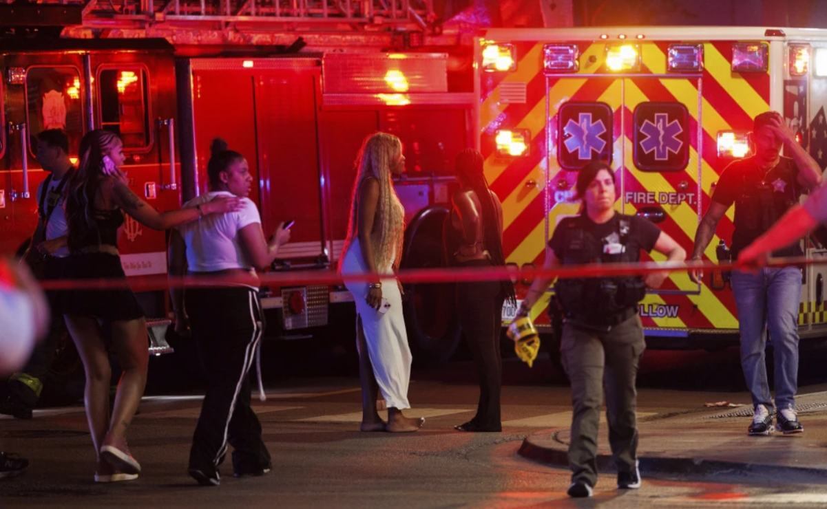 Familias buscan a sus muertos entre los 383 cuerpos hallados en crematorio de Chihuahua; hacen fila durante horas