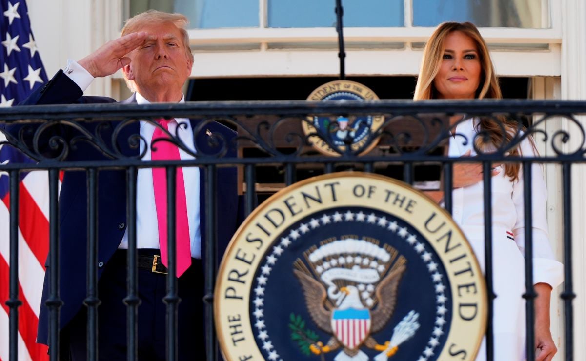 Trump firma 