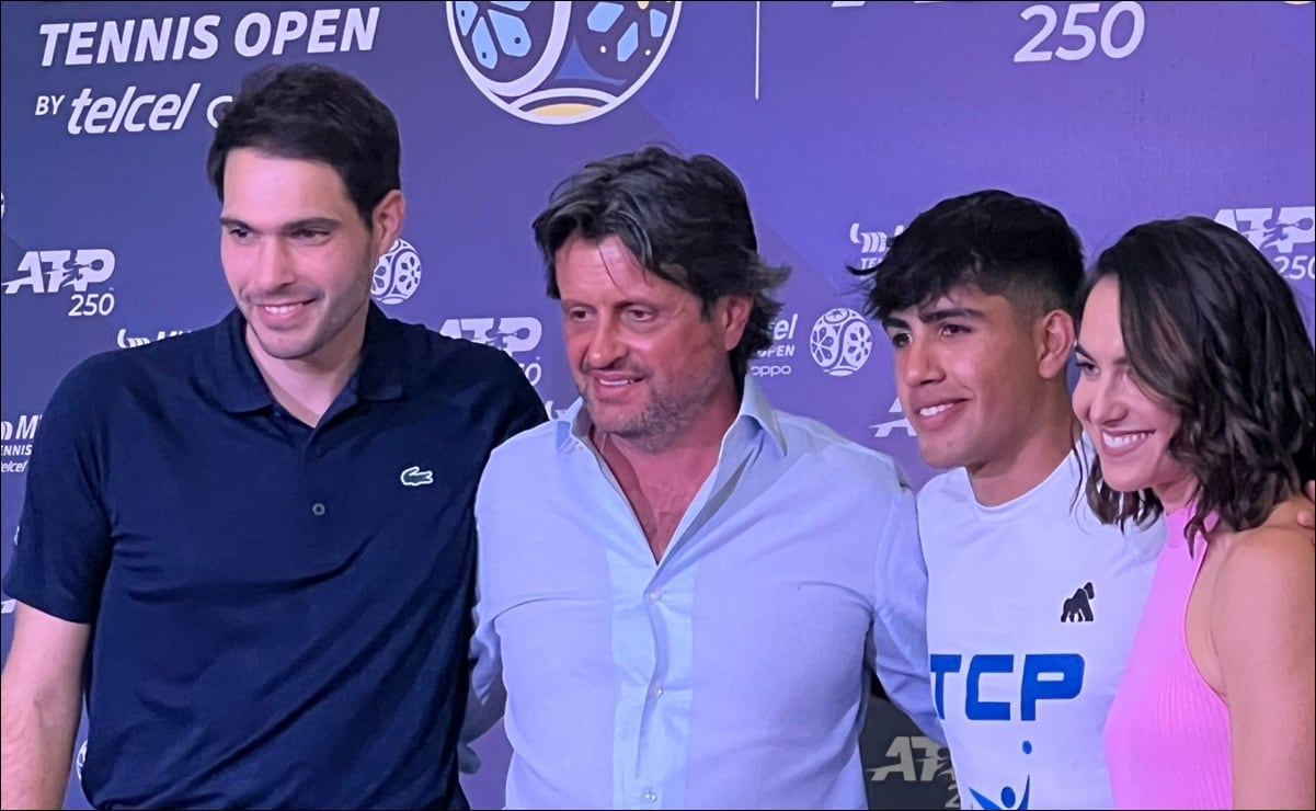 Santiago Giménez jugaría en Australia; esto pasaría con el AC Milan