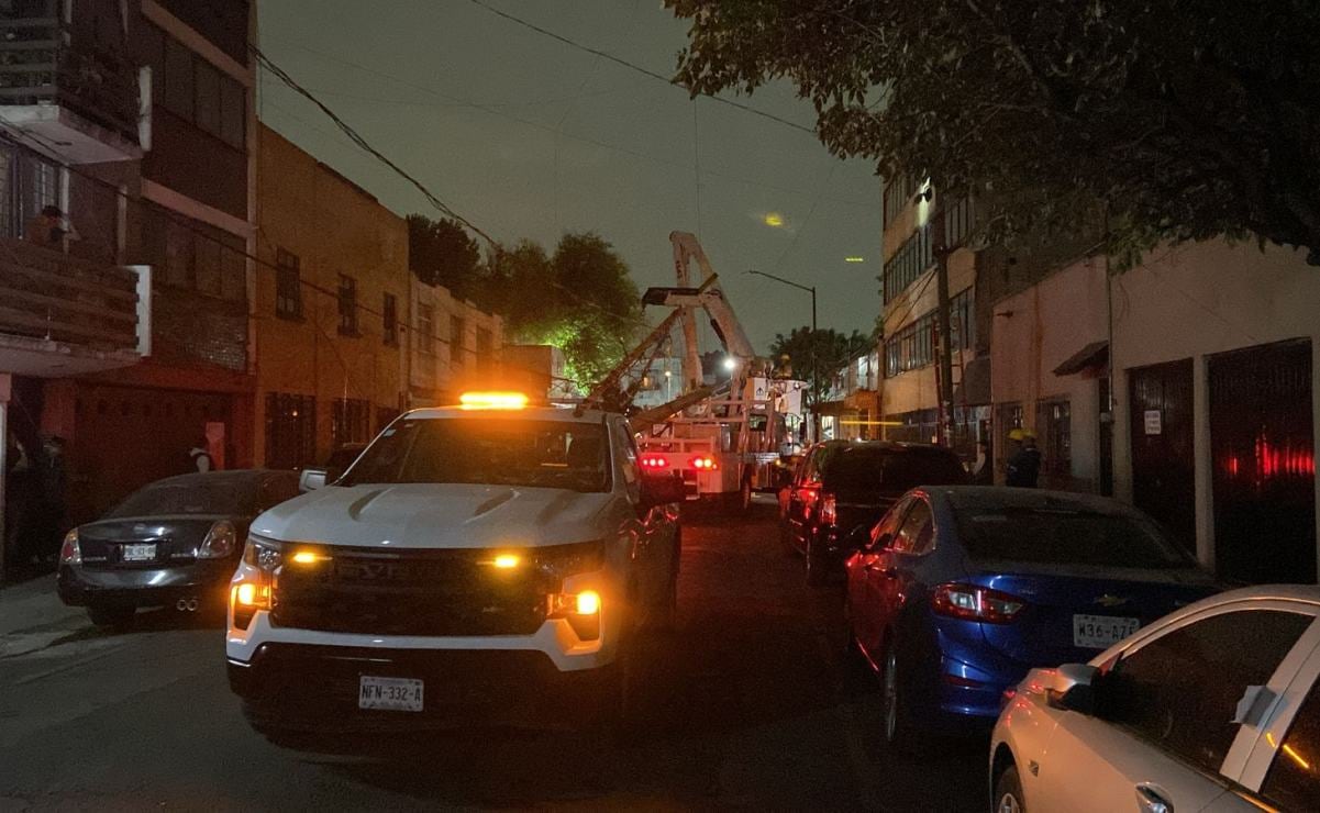 Reubicarán a 90 pacientes evacuados por incendio en Hospital General de Culiacán; continúa limpieza de quirófanos