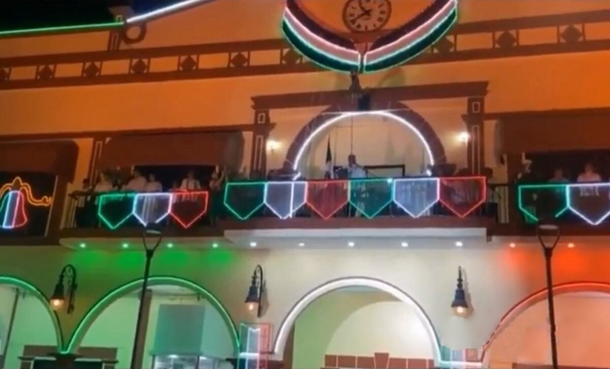 Venustiano Carranza celebra el Grito de Independencia con casi 100 mil asistentes