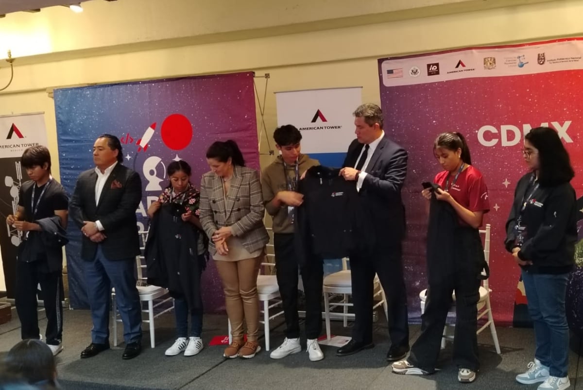 Blindan en misterioso amparo a hijos de AMLO