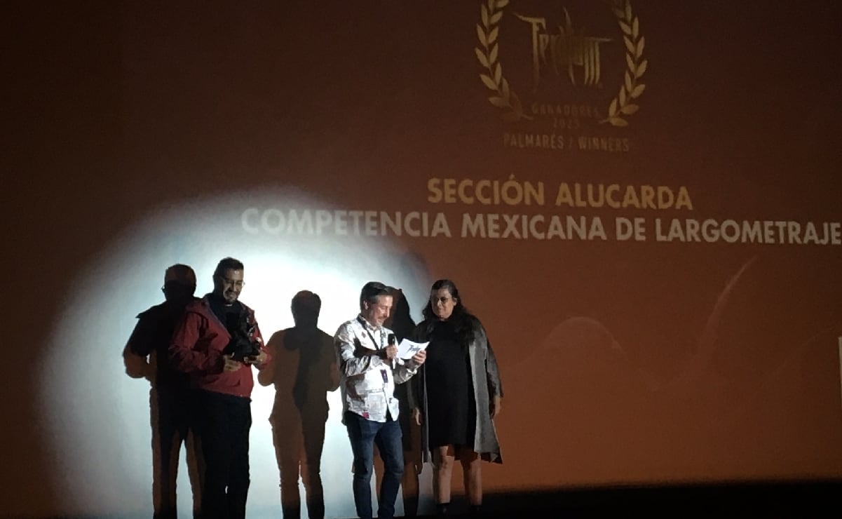 FOTOS: Así se ve el Zócalo de la CDMX horas antes del homenaje a Juan Gabriel