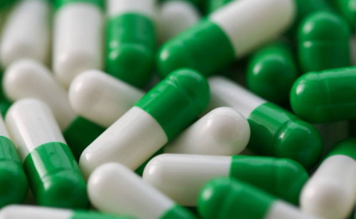 Para qué sirve meter las uñas en agua fría después de ponerse esmalte