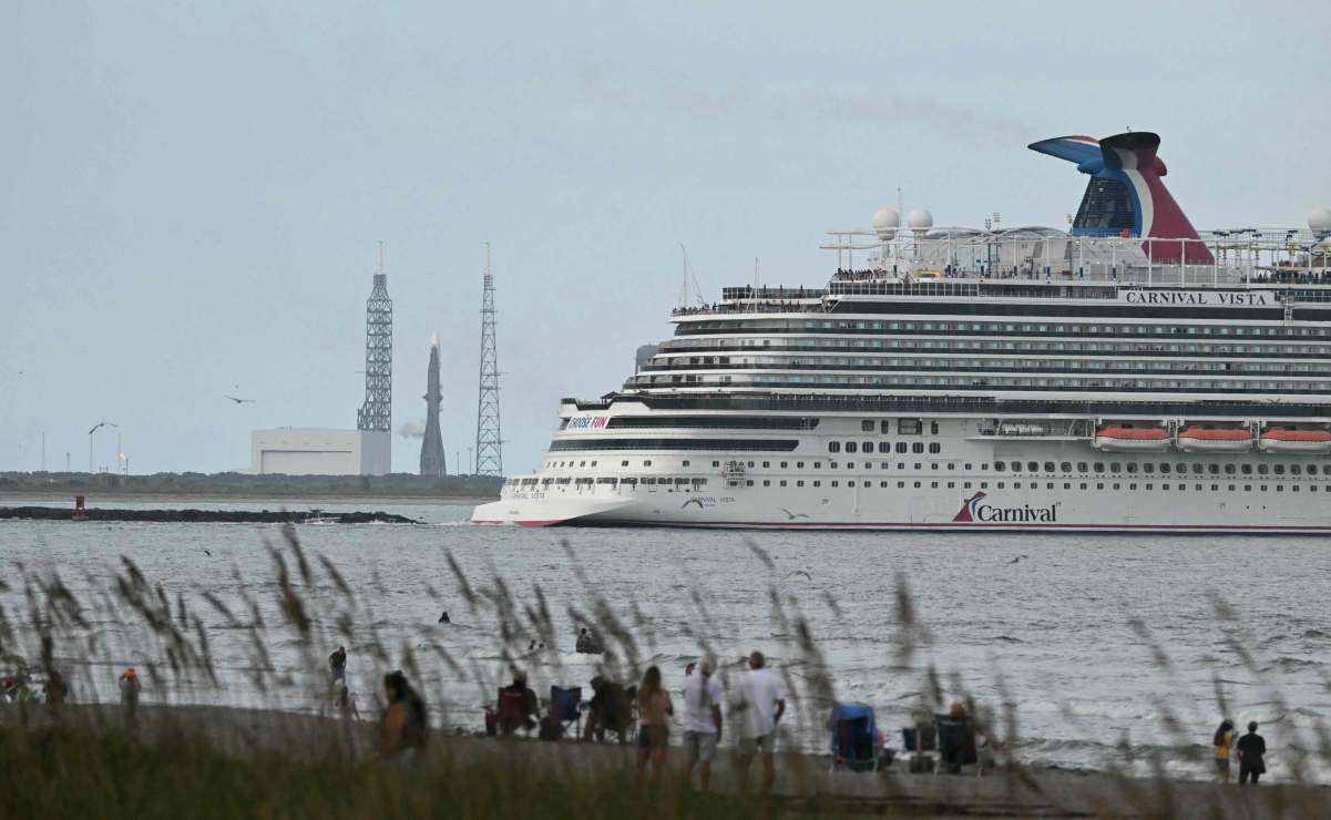 ¿Quién es el Dr Miguel, influencer que besó a Karina Torres de Las Perdidas?