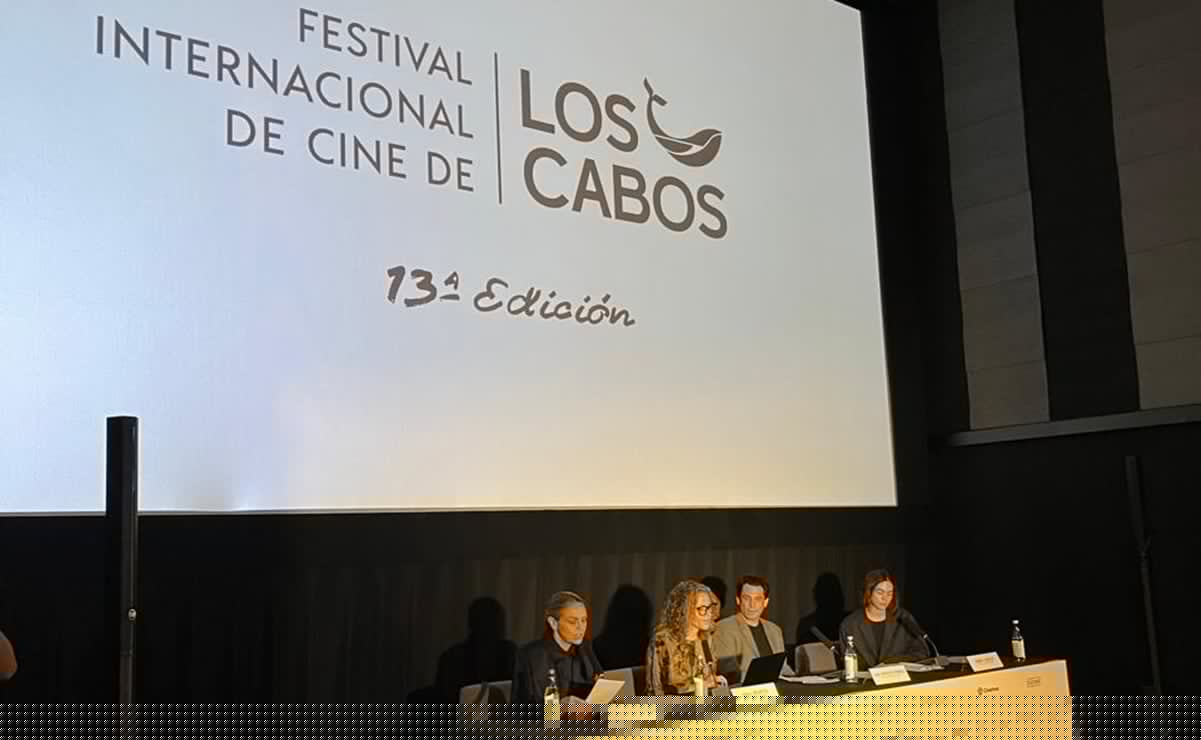 Balean a pareja que había salido del Aeropuerto Internacional de Culiacán; la mujer resulta herida