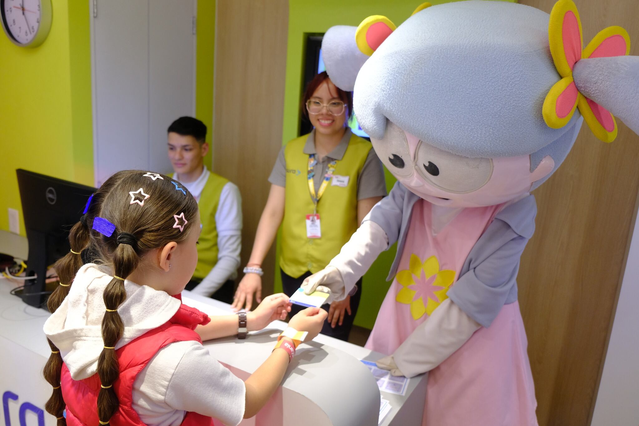 ¿Cuánto cuesta la entrada a KidZania y qué incluye?