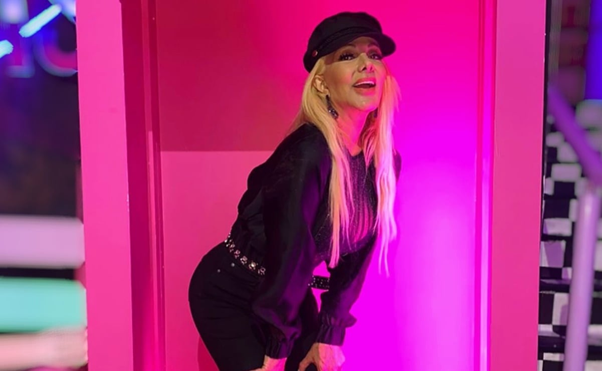Rihanna posa con 