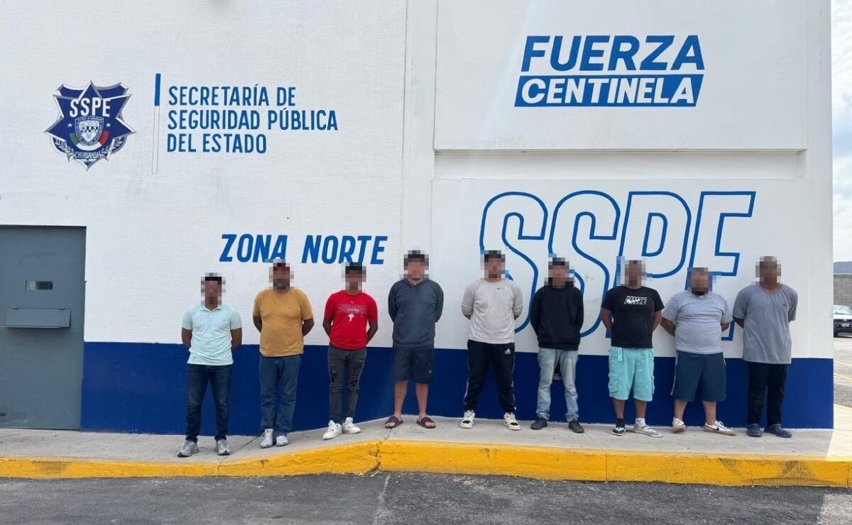 Rihanna hace comunidad como los pitufos