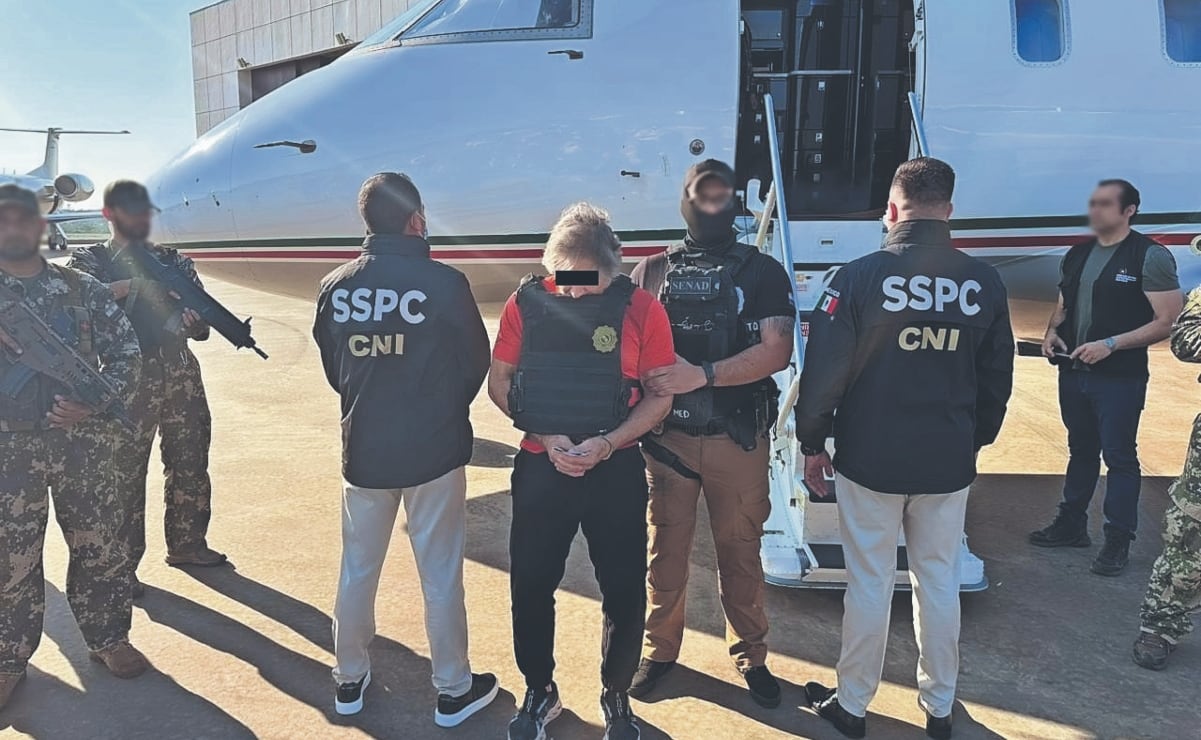 Avión que traslada a Hernán Bermúdez cambia de ruta