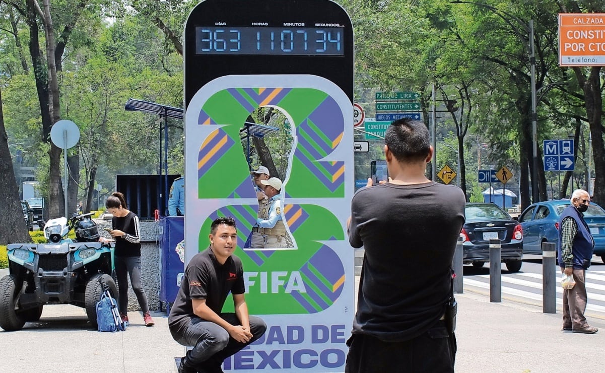 Retiran 76 puestos cerca del Metro Balderas