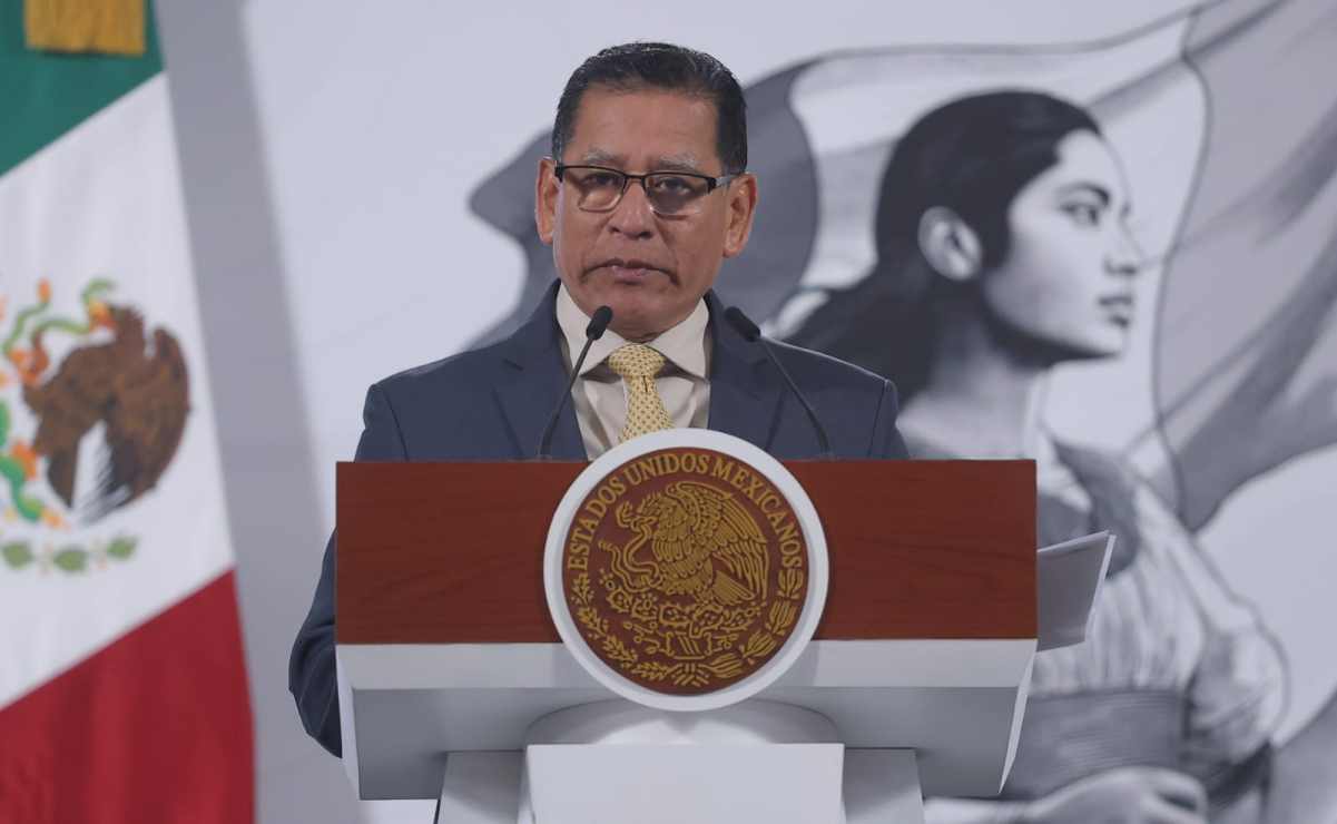 Huehuentones, los que unen con sombreros a vivos y muertos