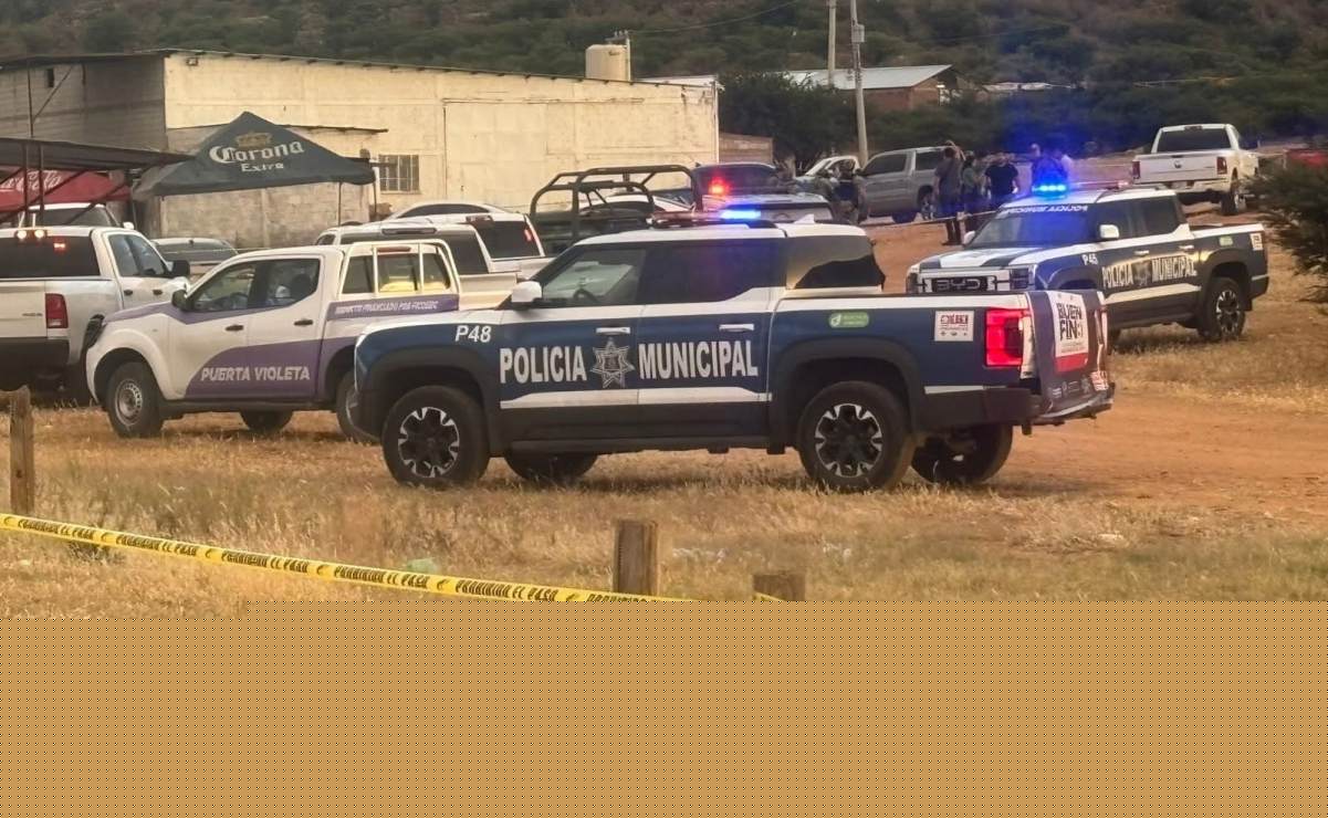 Médicos se unen a marcha del Movimiento del Sombrero en CDMX; denuncian desabasto de medicamentos