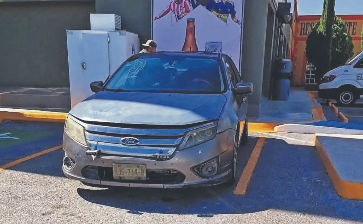 Alcaldía Álvaro Obregón retira autos abandonados de calles de varias colonias; emiten 100 infracciones
