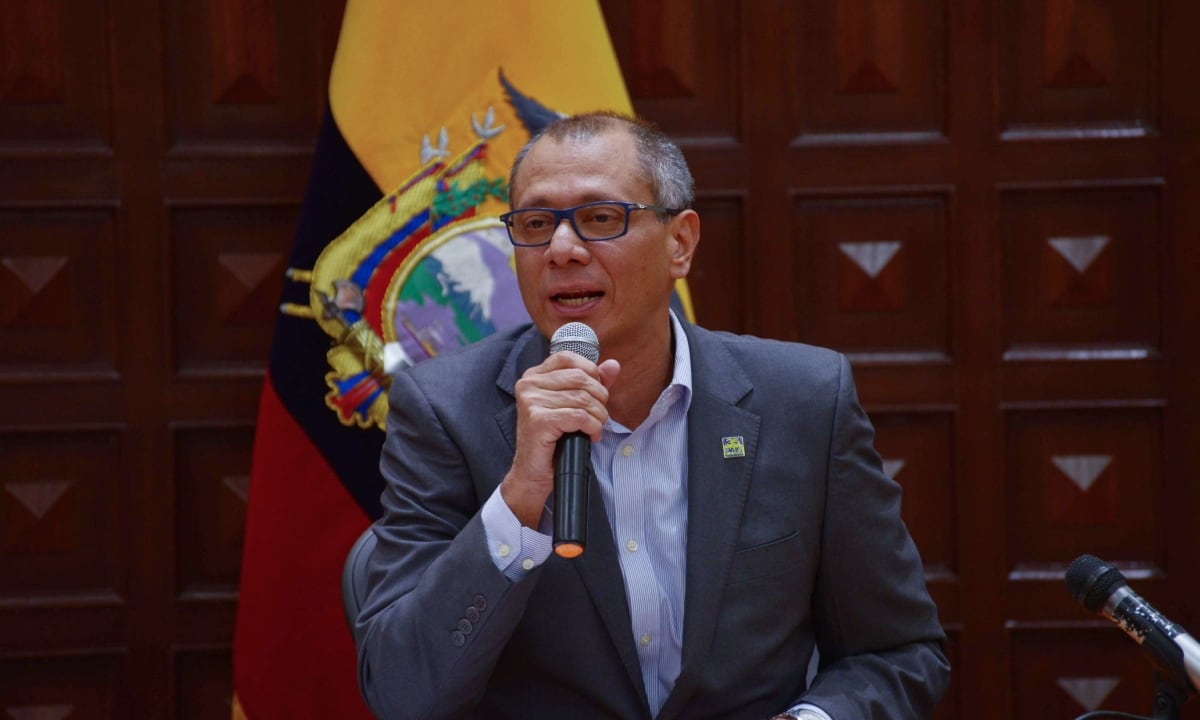 Alejandro Fernández vive tenso momento con la policía de Miami previo a su concierto; 