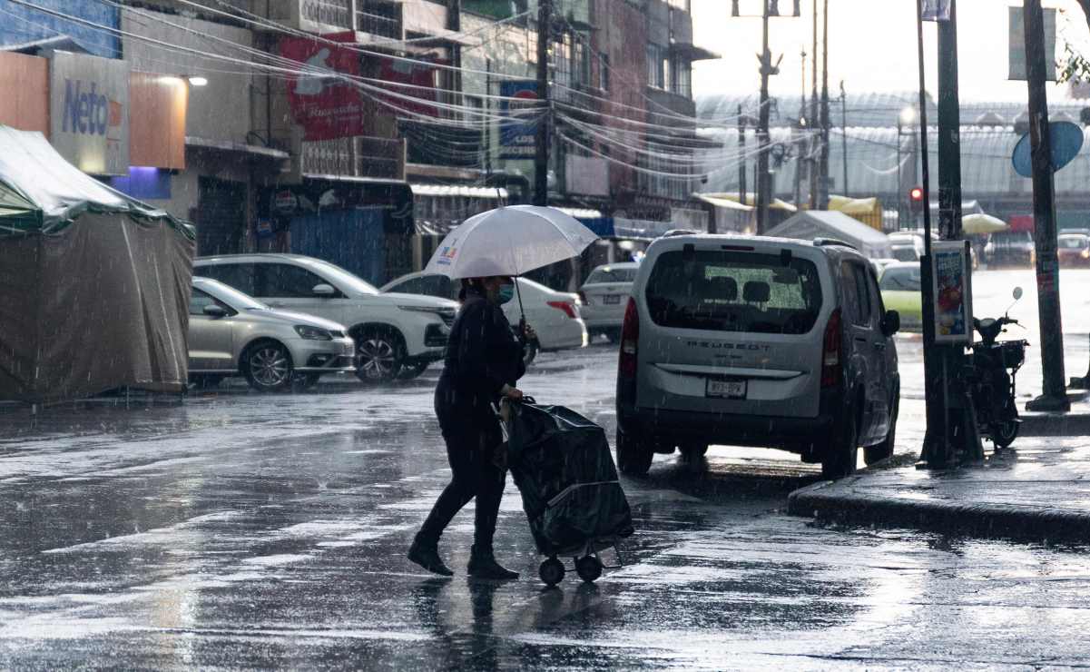 Mujer muere tras sufrir accidente de motocicleta en Iztapalapa; derrape le causó daño en el cráneo 