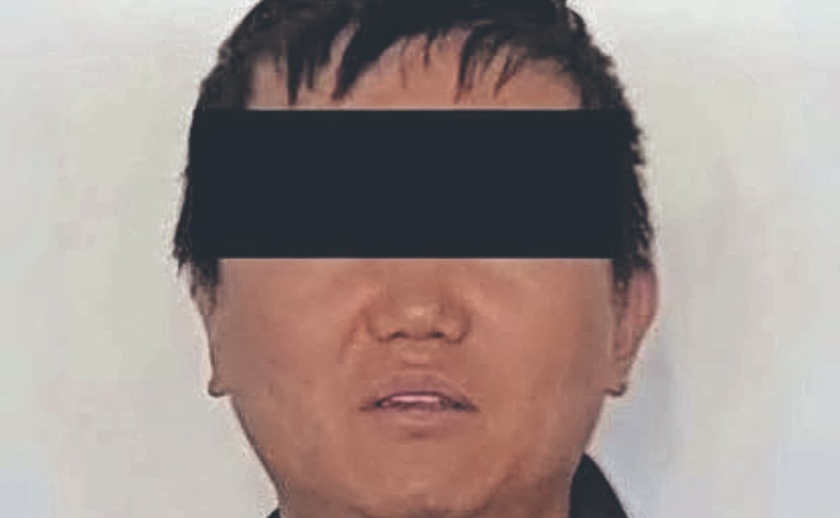 Caen tres hombres y una mujer tras robar tienda de conveniencia en Coyoacán; hurtan cigarros, alcohol y dinero