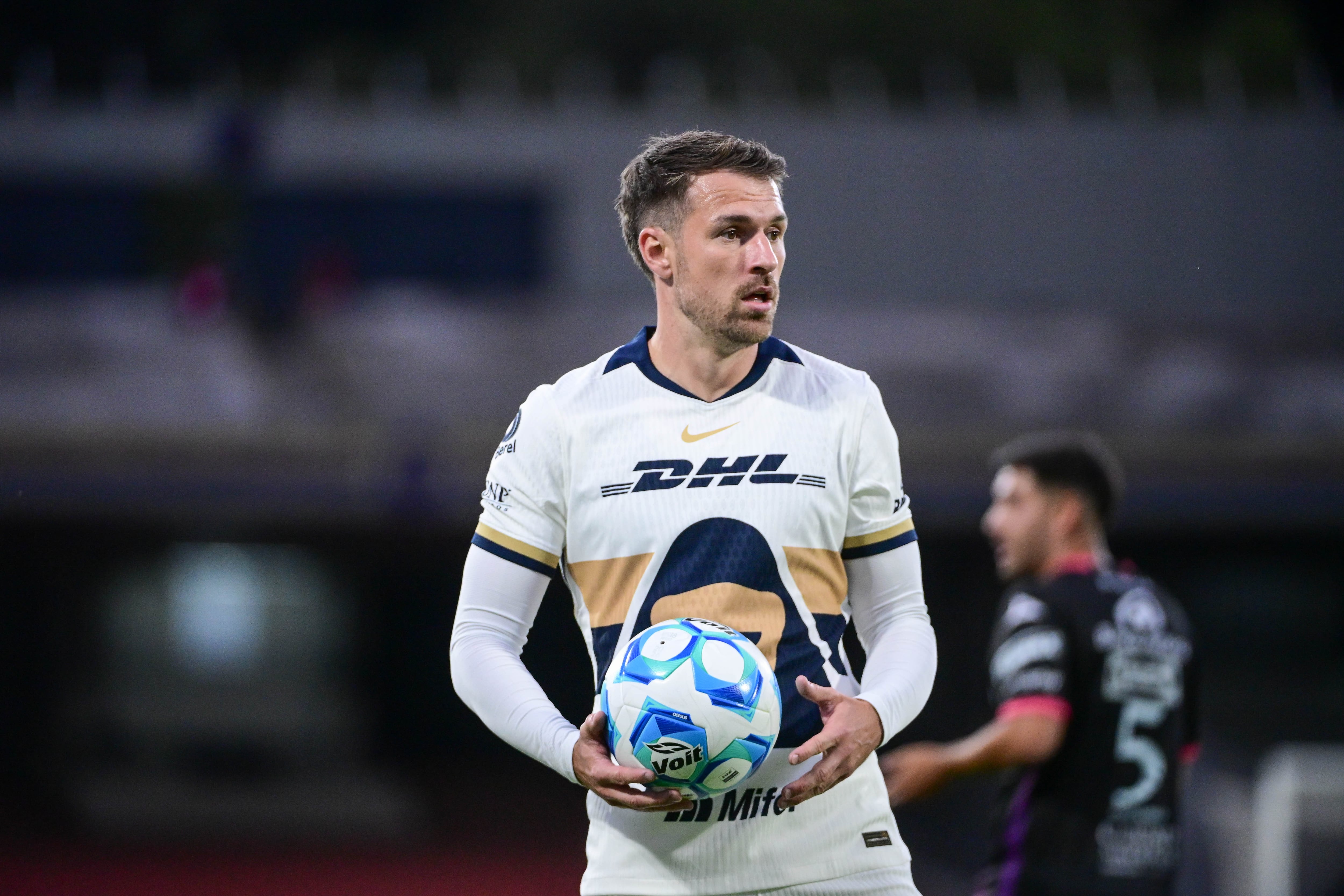 El León ruge con fuerza y derrota al Querétaro; el panameño Ismael Díaz sigue encendido 