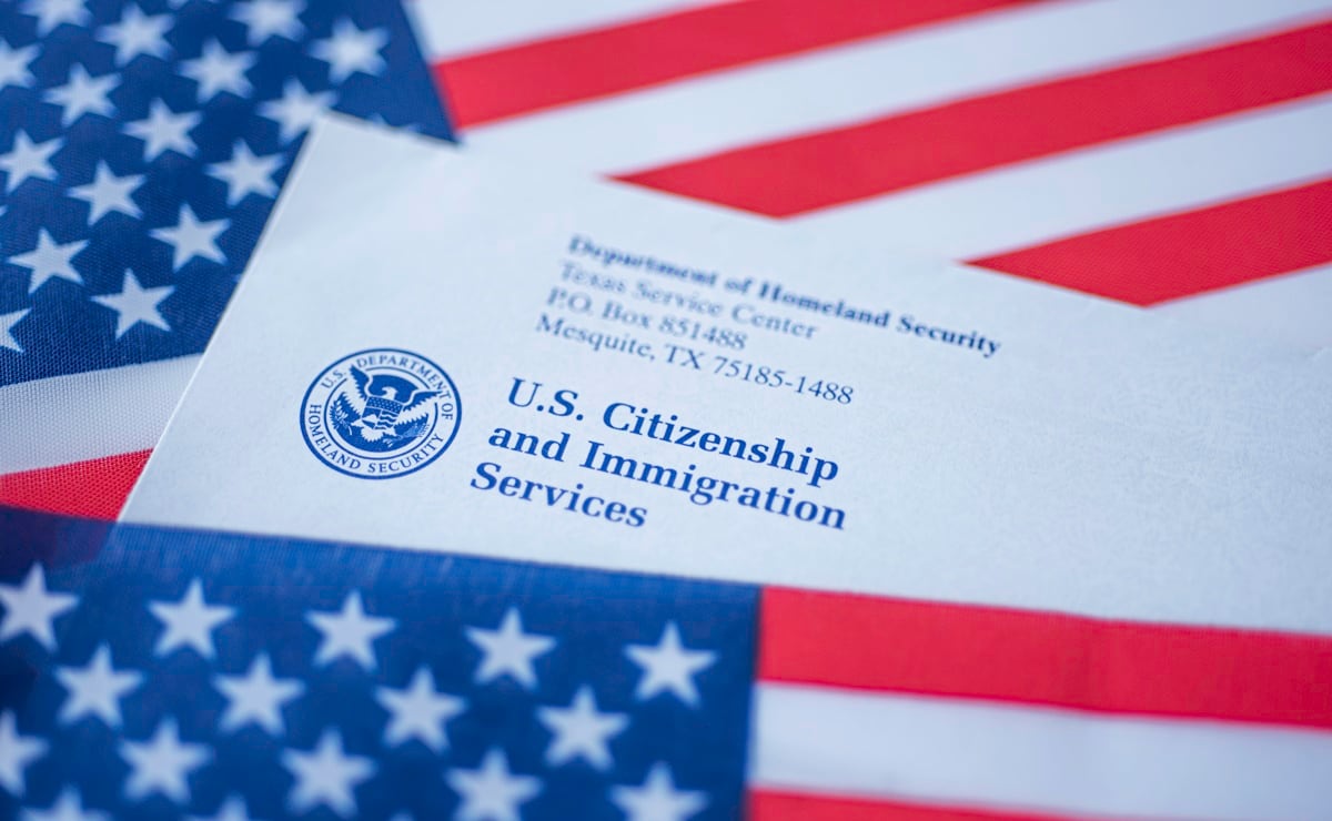 Sheinbaum respalda a Taibo II y anuncia colección especial de escritoras mexicanas y latinoamericanas