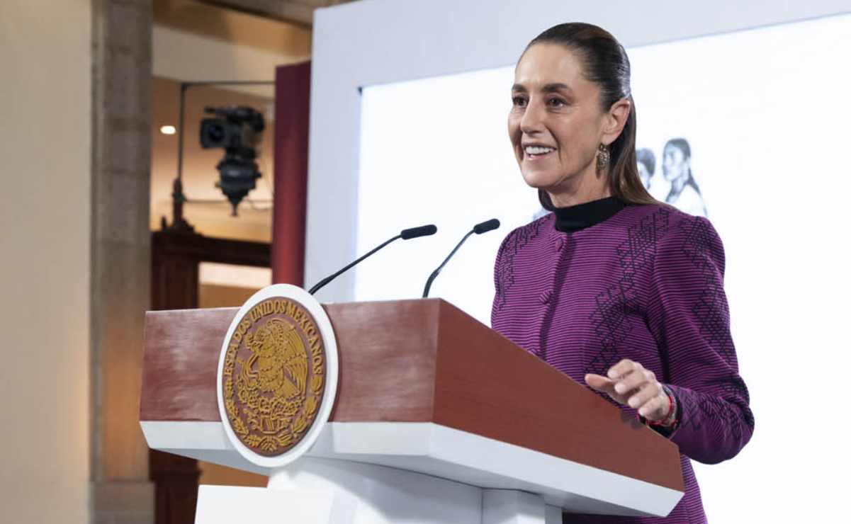 Ca7riel y Paco Amoroso anuncian nuevo álbum y queman su Premio Grammy