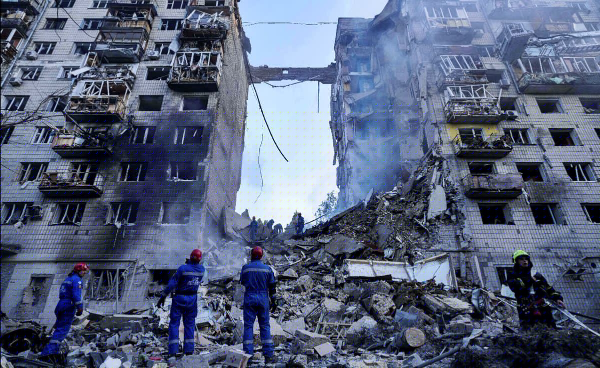 Matan a tres, hieren a una, levantan a taxista y atacan negocio de ropa durante nueva jornada de violencia en Sinaloa  