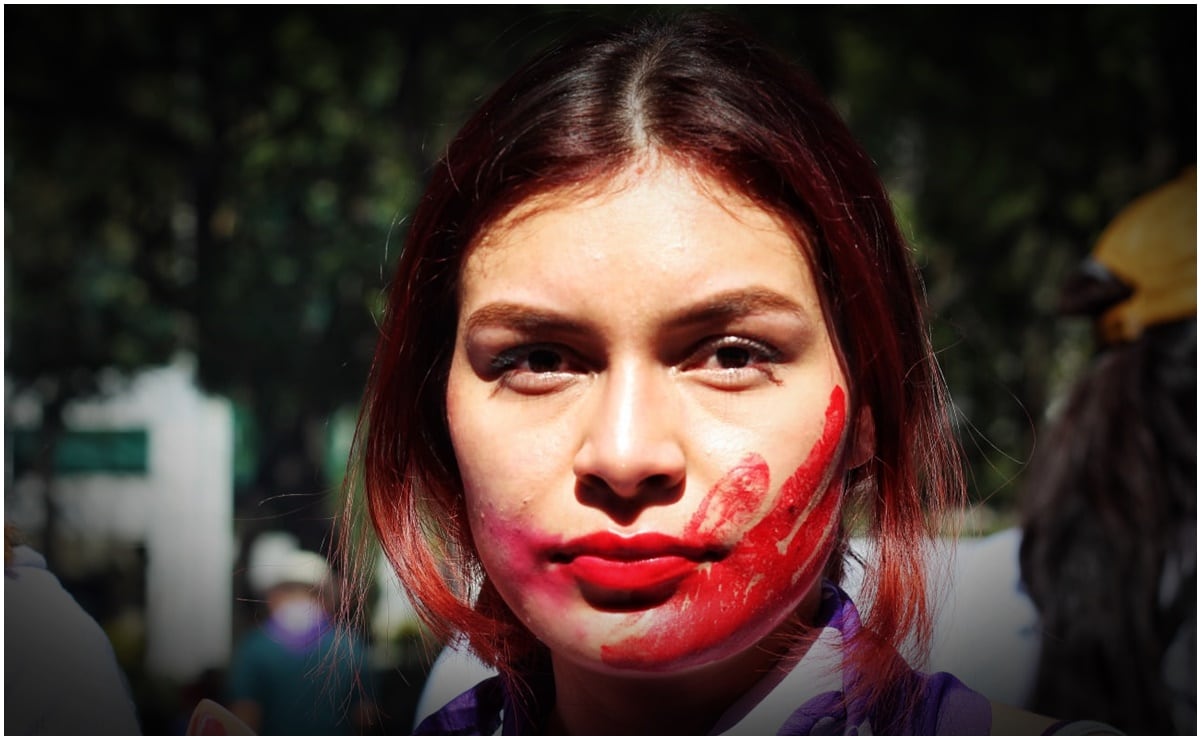 “Me tiraron por las escaleras”; hija de Daniela Castro recuerda el bullying que vivió
