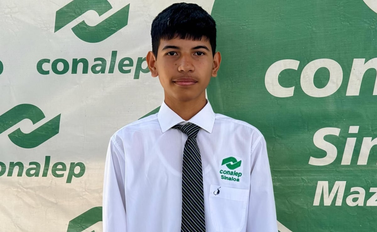 Corriente arrastra vehículo en Pachuca debido a las fuertes lluvias; no se reportan heridos ni víctimas mortales