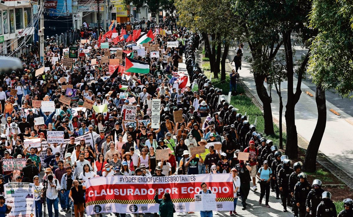 “Me da miedo el Mundial”: vecinos del Azteca temen rentas altas; participan en marcha anti-gentrificación