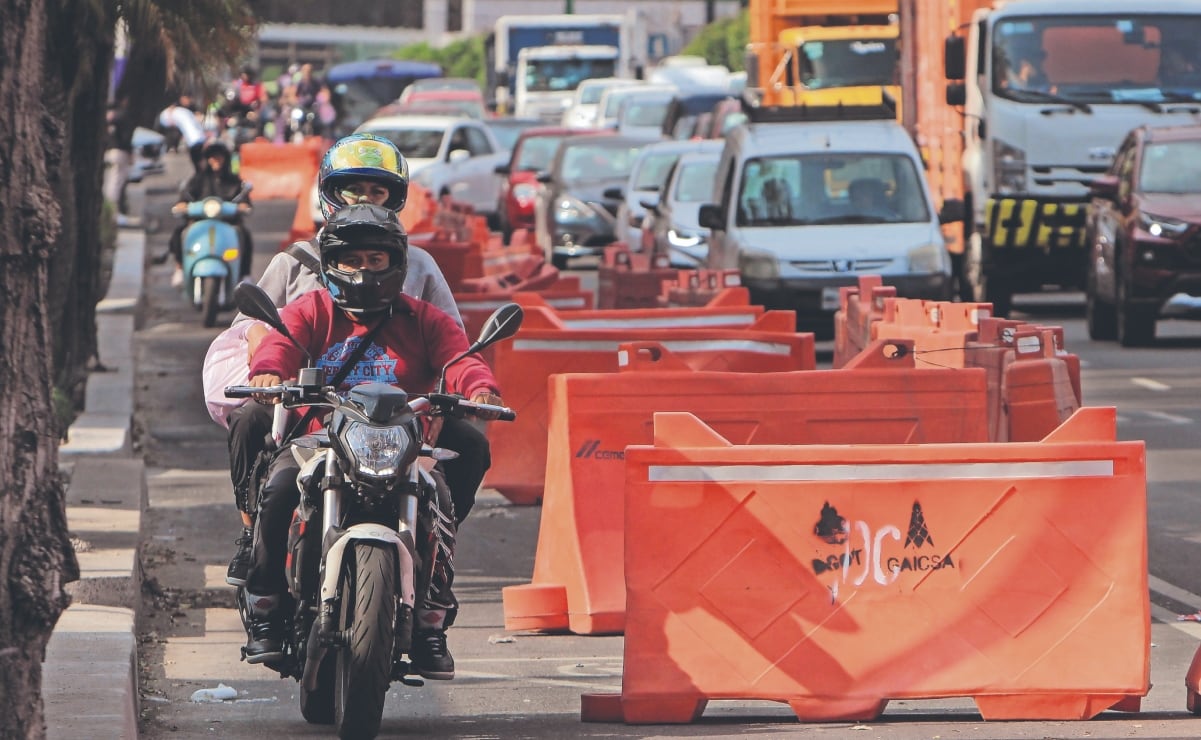 Vecinos de Ixtapaluca y Valle de Chalco bloquean autopista México-Puebla; exigen construcción de una estación de trolebús
