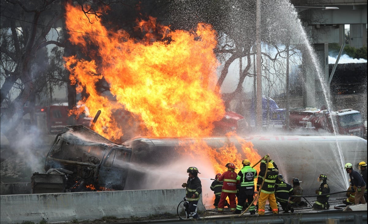 Suman 8 los muertos por explosión de pipa en Iztapalapa; 67 siguen hospitalizados