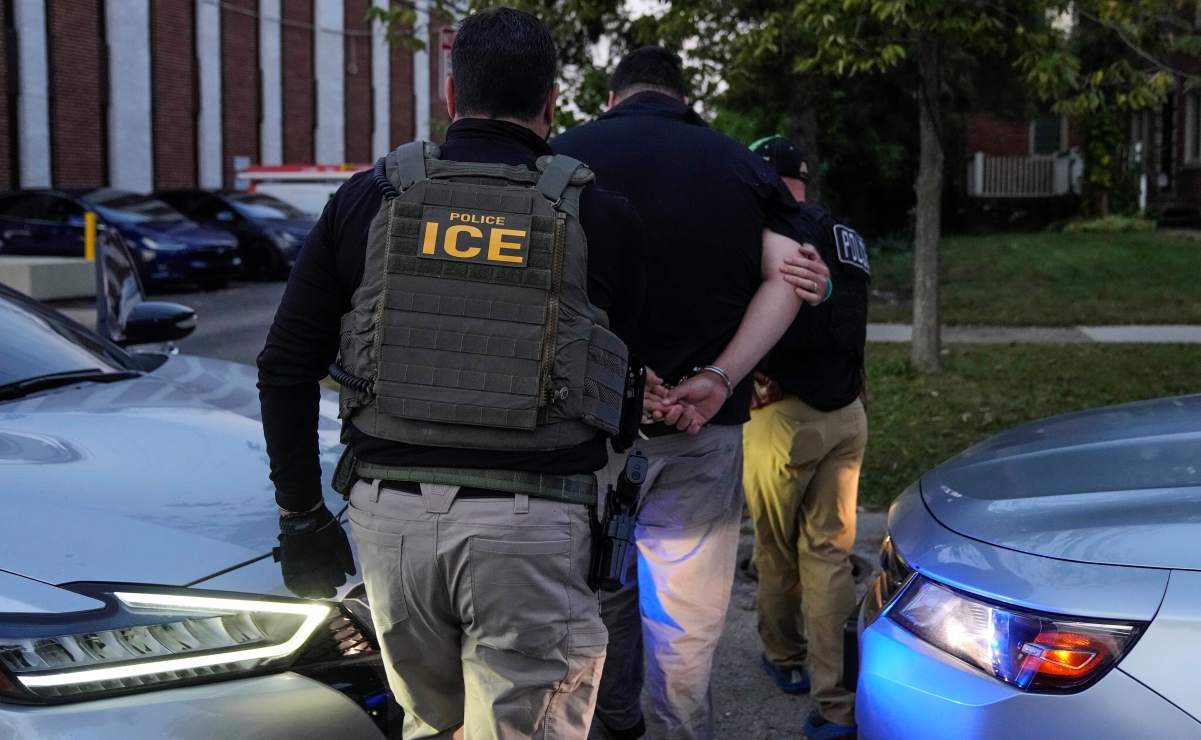 Influencer mexicano Carlitos Ricardo Parias fue baleado por el ICE; lo acusan de agredir a agente