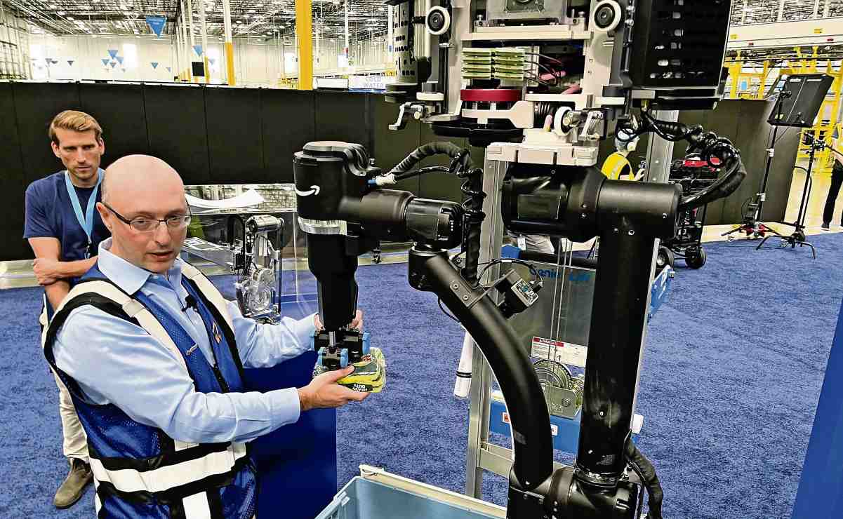 Mayor flotilla de Cybertruck de Tesla patrullará Las Vegas