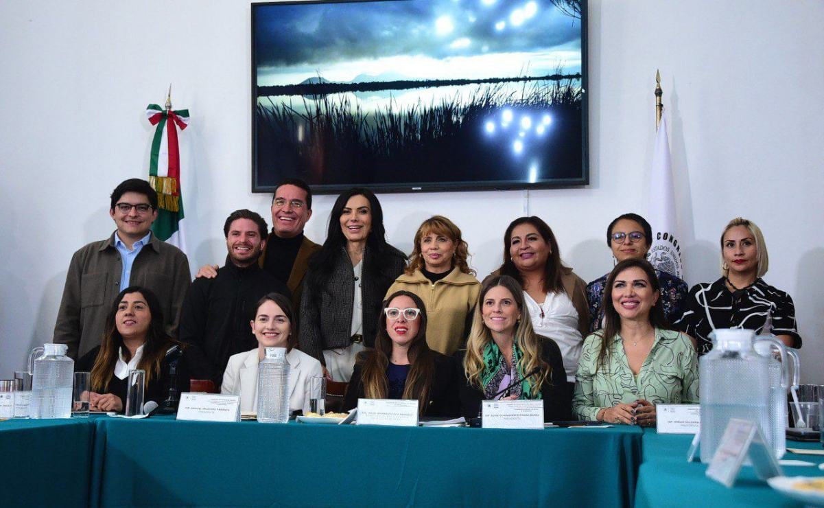 Un ajolote con penacho de colores, la mascota oficial de CDMX para el Mundial 2026; Brugada convoca a ciudadanía a ponerle nombre