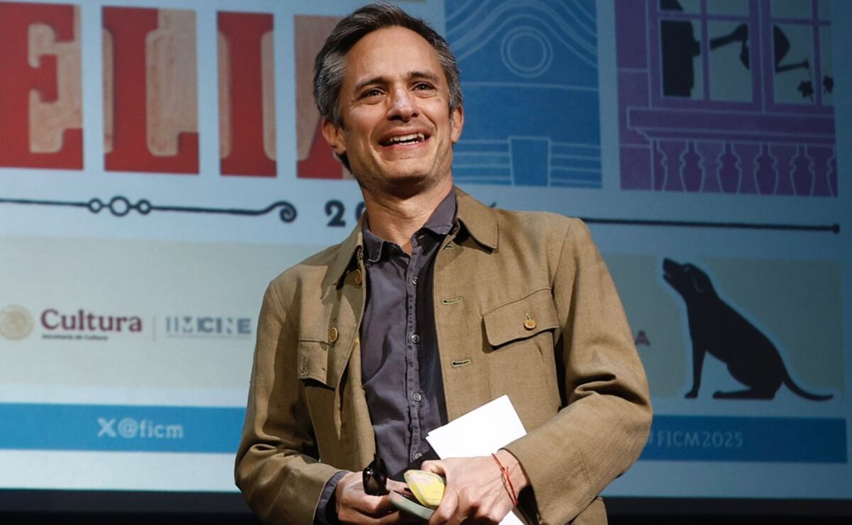 VIDEO: Jóvenes prenden pirotecnia en la cola de un burrito en Querétaro