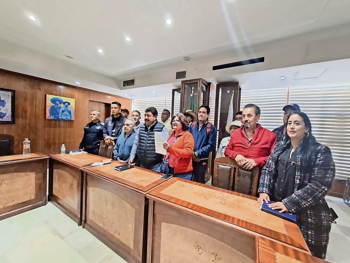 Bad Bunny se “roba” la foto en los Latin Grammy 2025