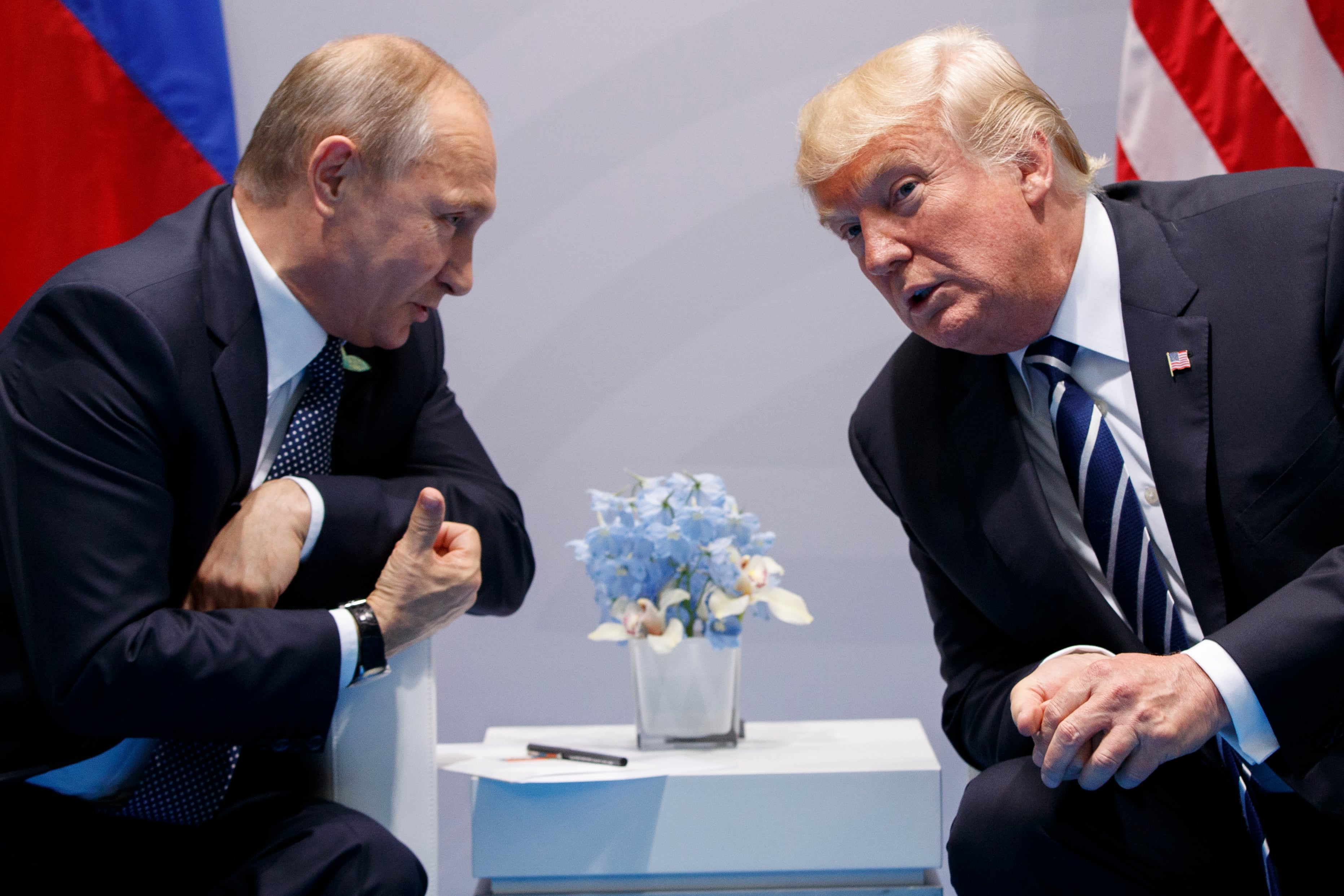 Trump amenaza a Putin con sanciones porque 