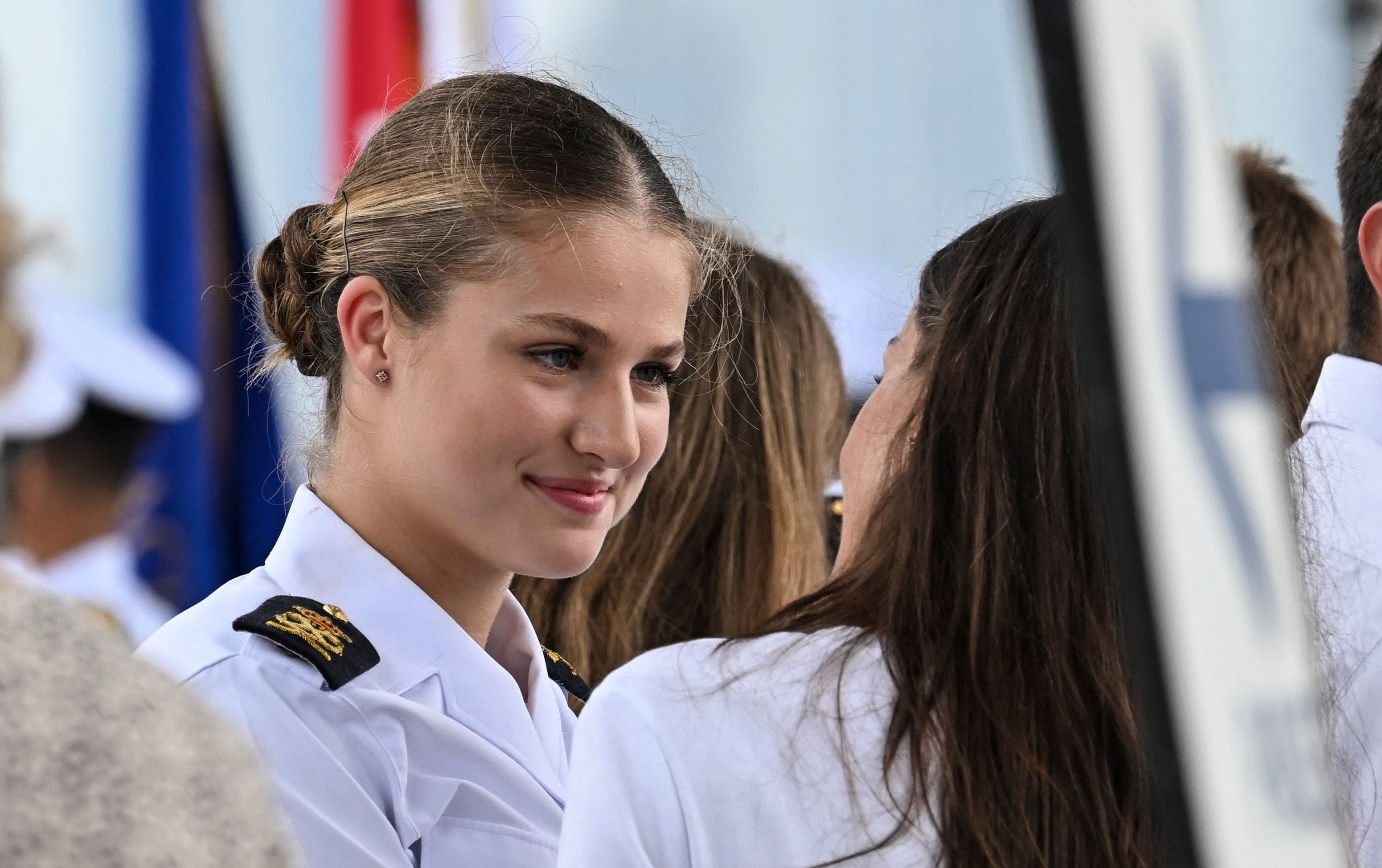 Emotivo reencuentro entre la princesa Leonor y la reina Letizia durante la escala del buque escuela Elcano en Panamá