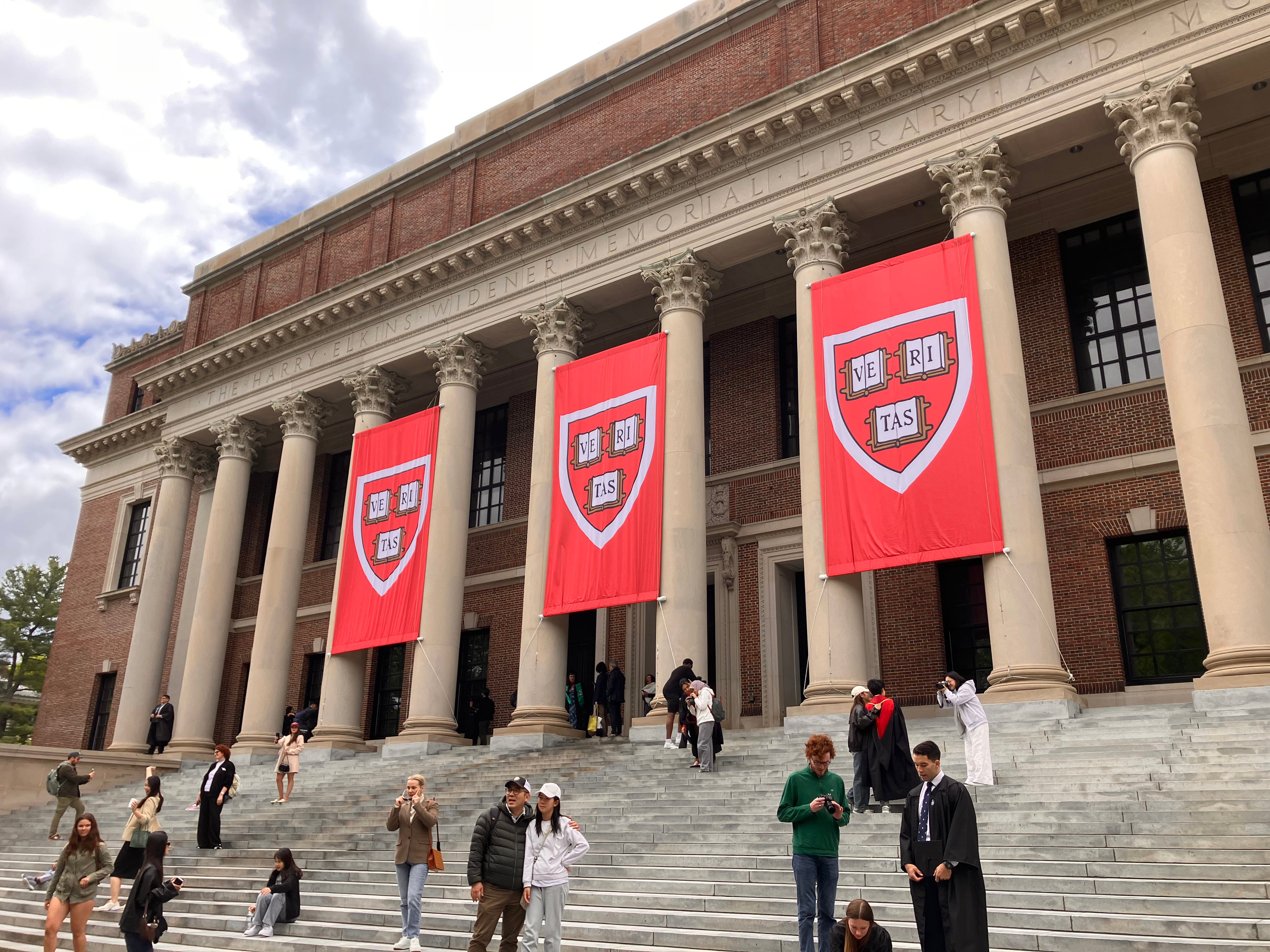 China denuncia “acción discriminatoria” de Estados Unidos contra estudiantes internacionales