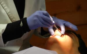 Farmacología básica para odontólogos disponible en línea