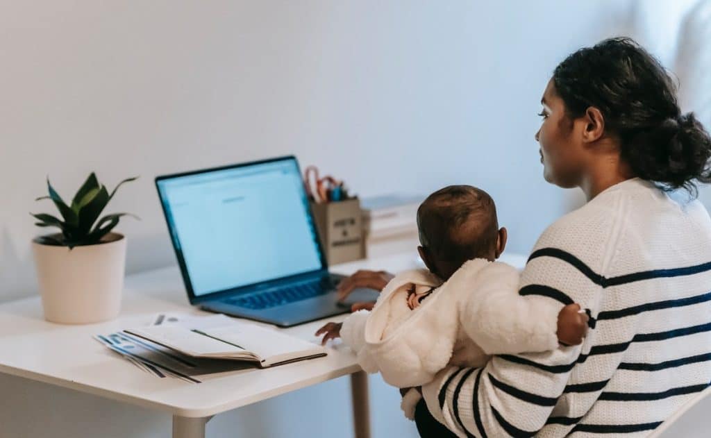 Día de las Madres: regalos para una mamá universitaria