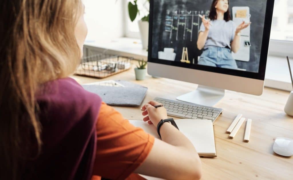 Tecnología y labor docente, principal apoyo de la educación a distancia