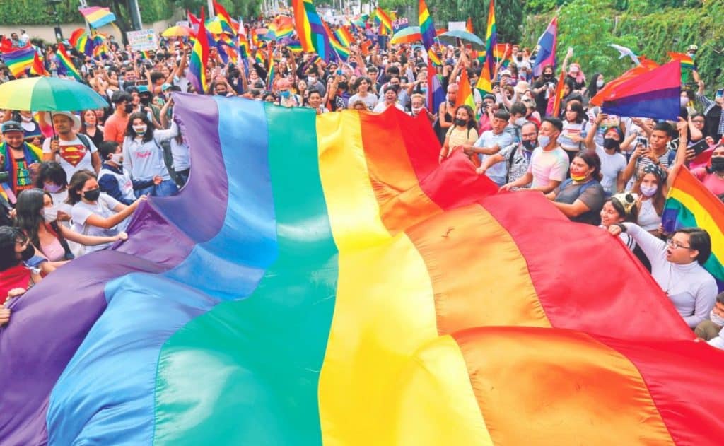 “Diversidad invita a repensarnos como personas”, reflexiona UNAM sobre comunidad LGBT+